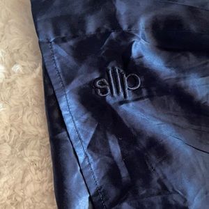 Slip silk navy pillow case